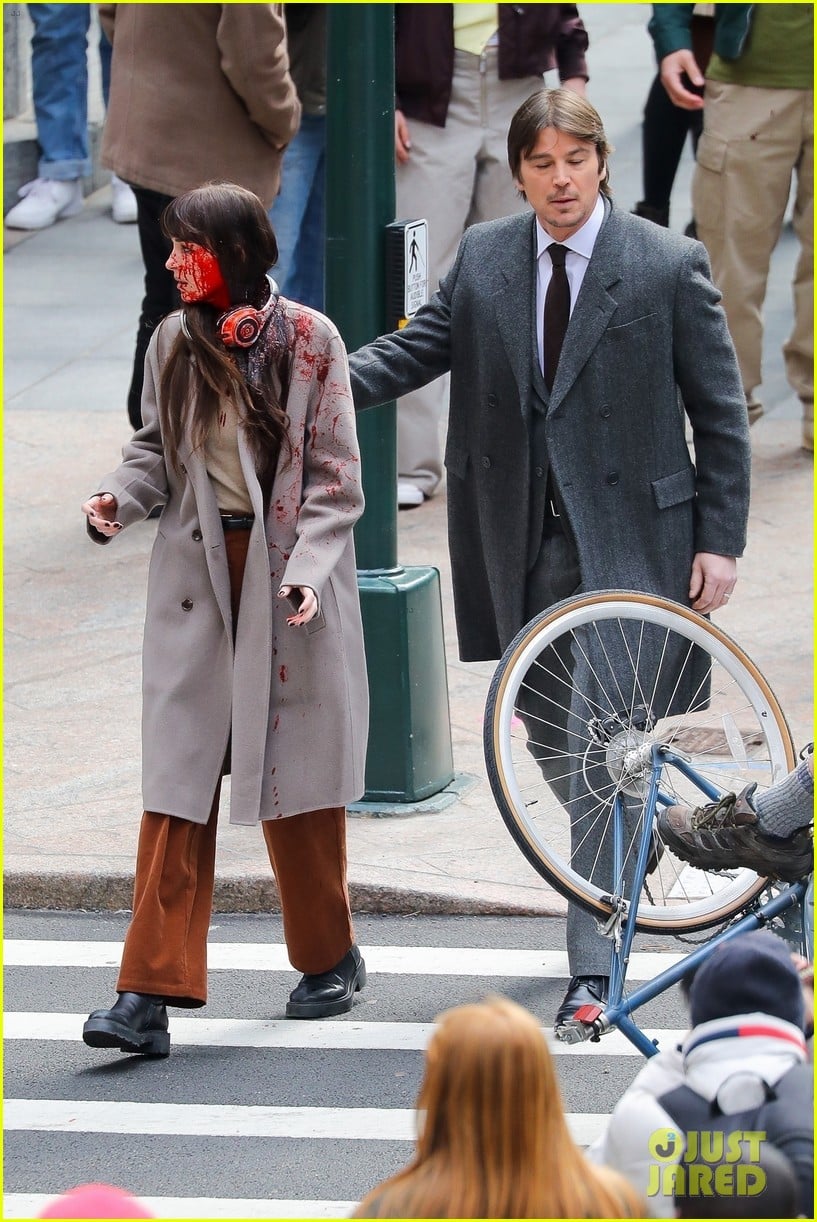 Dakota Johnson Gets Covered in Blood While Filming 'Verity' Movie Set(02)