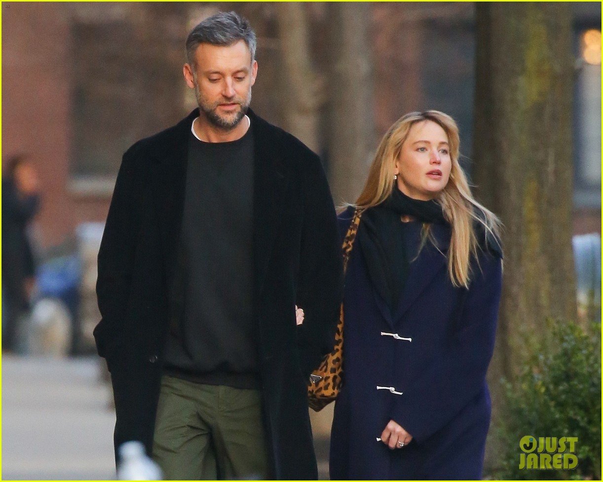 Jennifer Lawrence Steps Out In NYC Amid Rumors That She Recently Gave