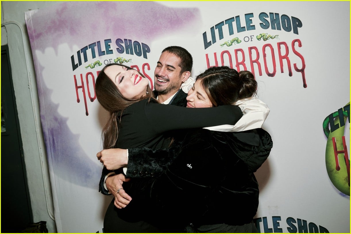 Elizabeth Gillies Has 'Victorious' Reunion With Avan Jogia & Daniella