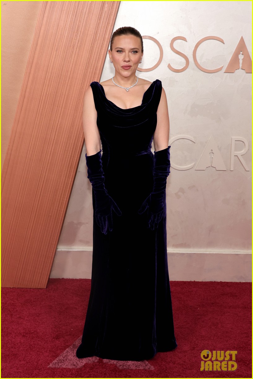 Who Is Scarlett Johansson S Oscars 2025 Date Meet Joe Machota Photo Scarlett Johansson Oscars 2025 4