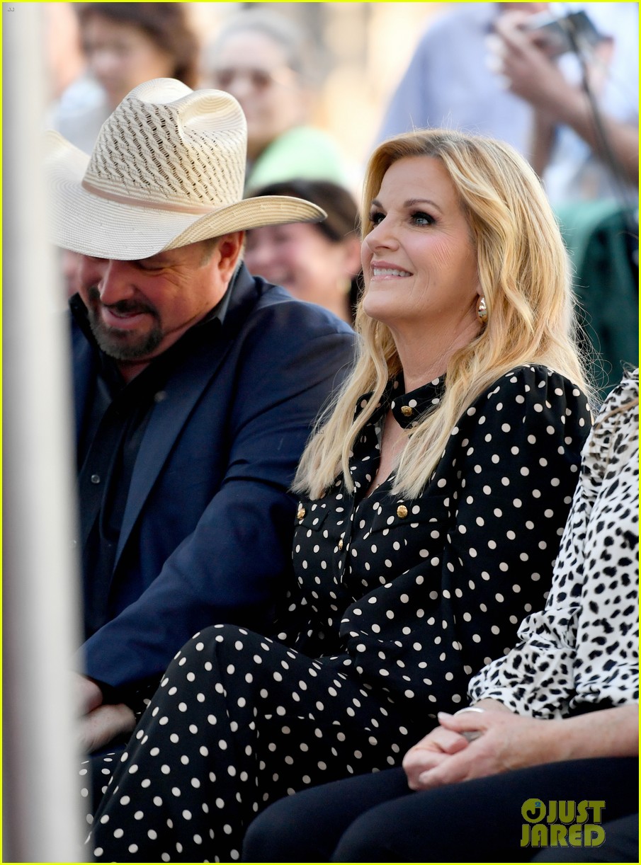 Trisha Yearwood's Hollywood Walk of Fame Ceremony Brings Husband Garth