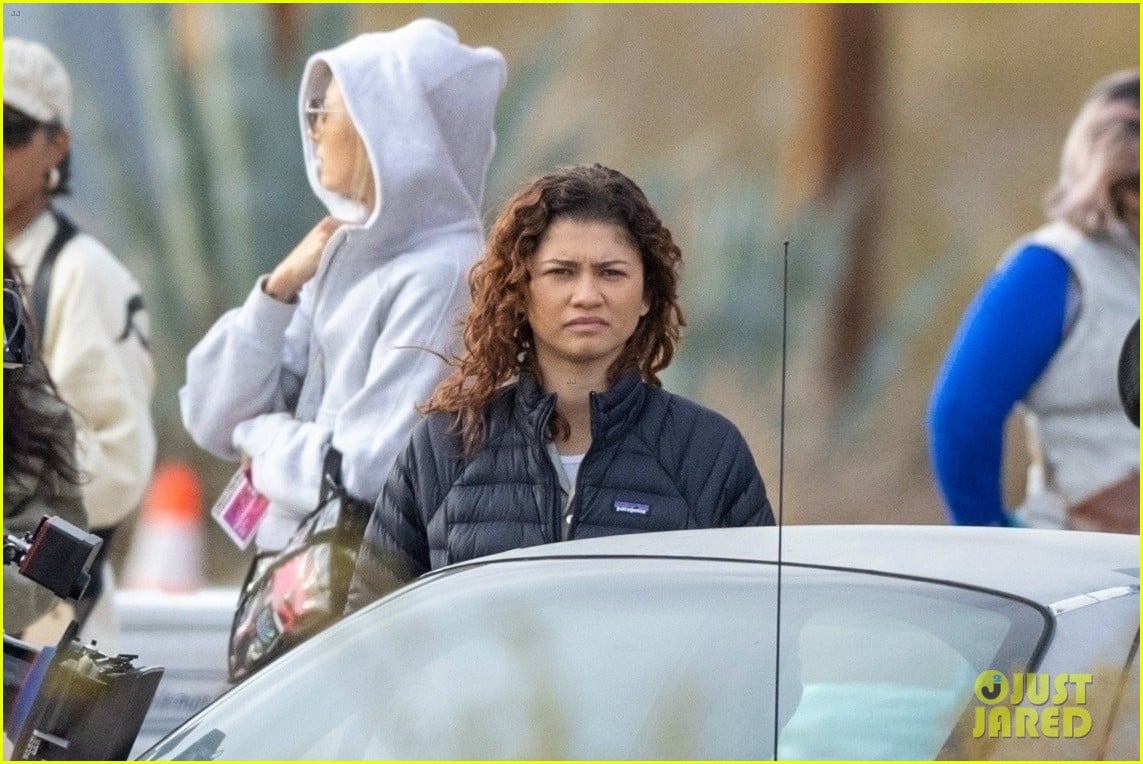 'Euphoria' Season 3 Set Photos - Zendaya Films Solo Scenes for Hit