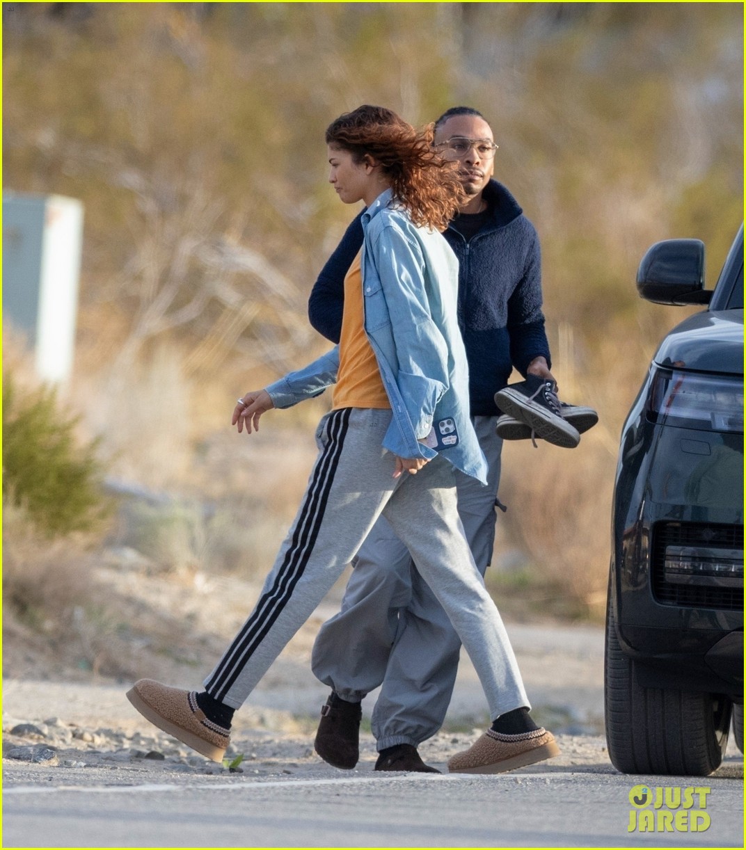 'Euphoria' Season 3 Set Photos - Zendaya Films Solo Scenes for Hit