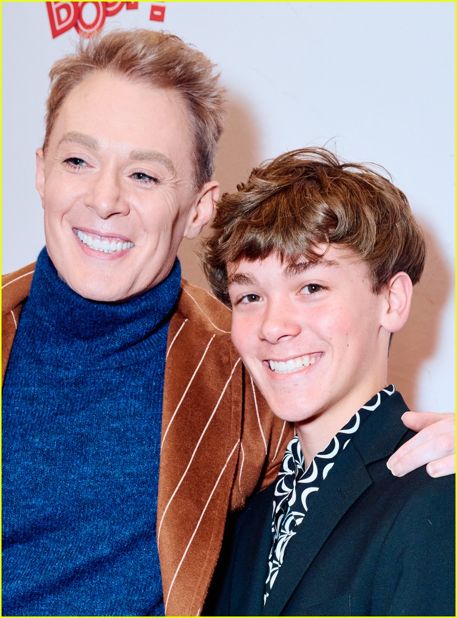 American Idol's Clay Aiken Makes Rare Appearance with Lookalike Son(02)
