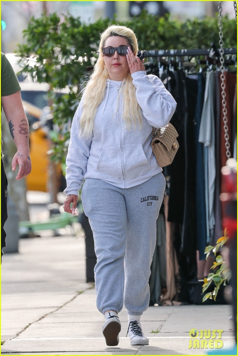 Amanda Bynes Steps Out With a Friend After Joining OnlyFans, Reveals