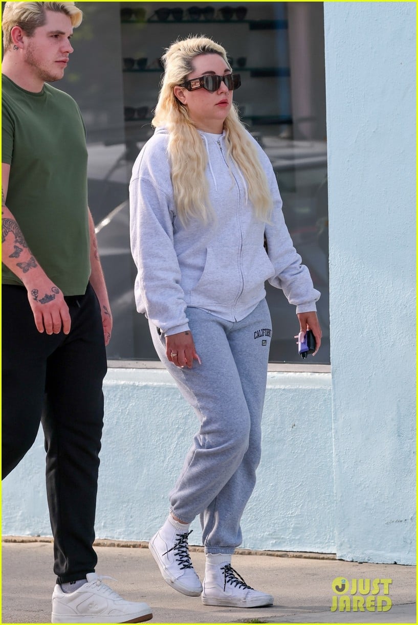 Amanda Bynes Steps Out With a Friend After Joining OnlyFans, Reveals