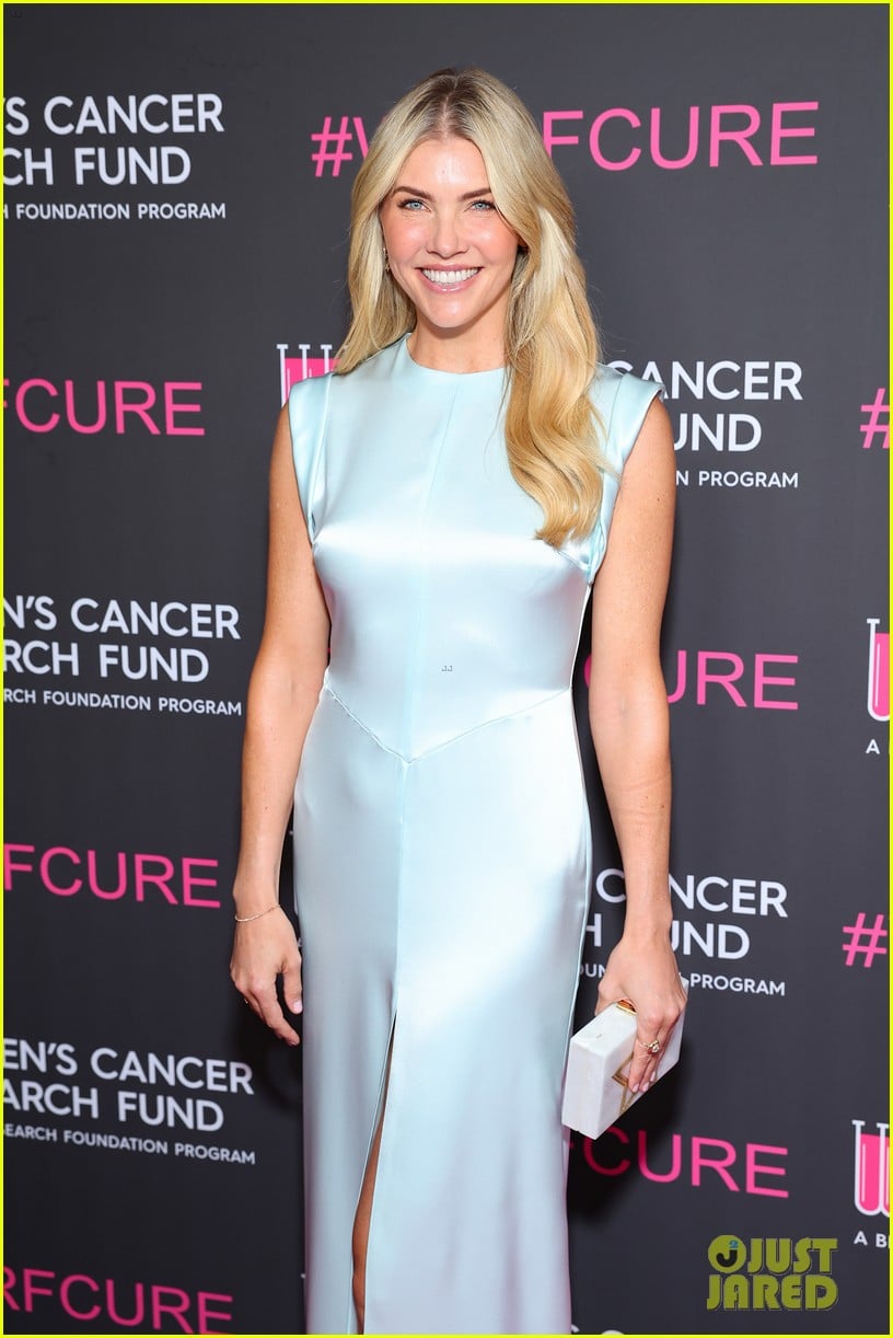 Amanda Kloots & New Boyfriend Justin Gimelstob Make Red Carpet Debut(02)