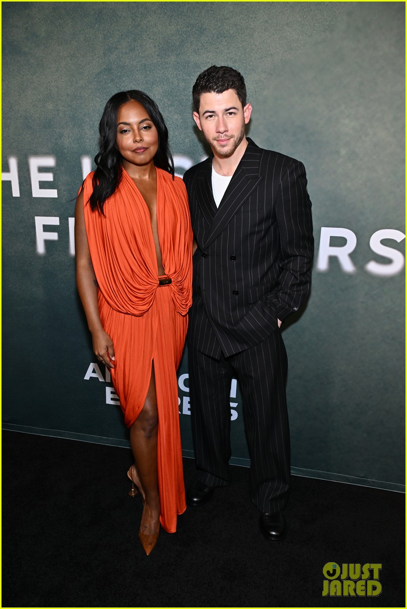 Nick Jonas Gets Support From Wife Priyanka Chopra & His Brothers at