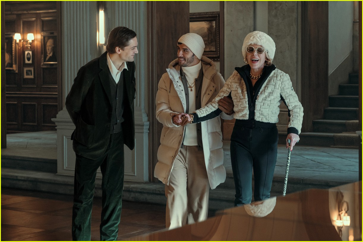 nine perfect strangers first look hulu 025142718