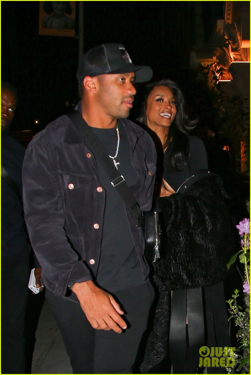 Hailey Bieber, Kendall Jenner, & More Step Out for Pre-Met Gala Event ...