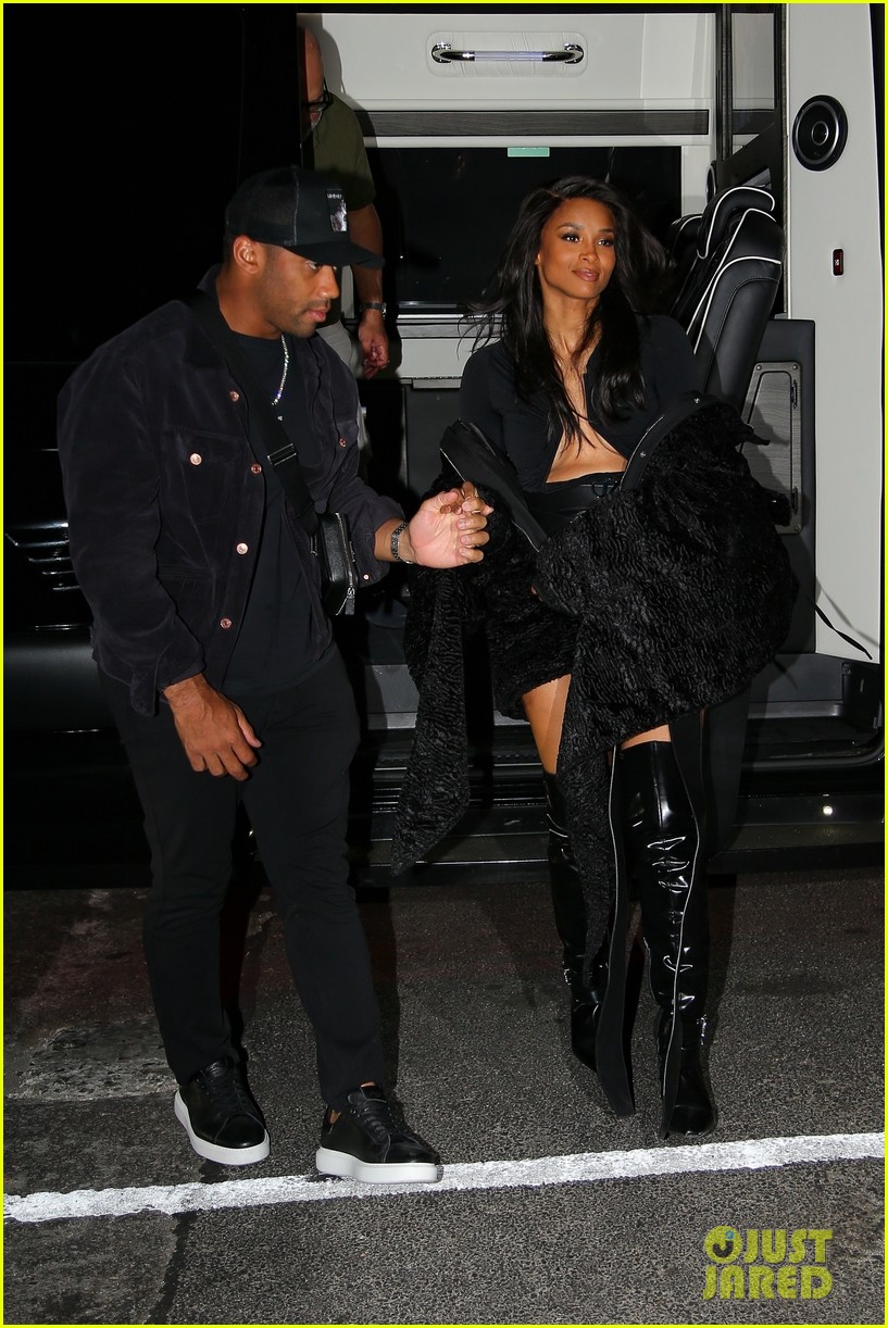 Hailey Bieber, Kendall Jenner, & More Step Out for Pre-Met Gala Event ...