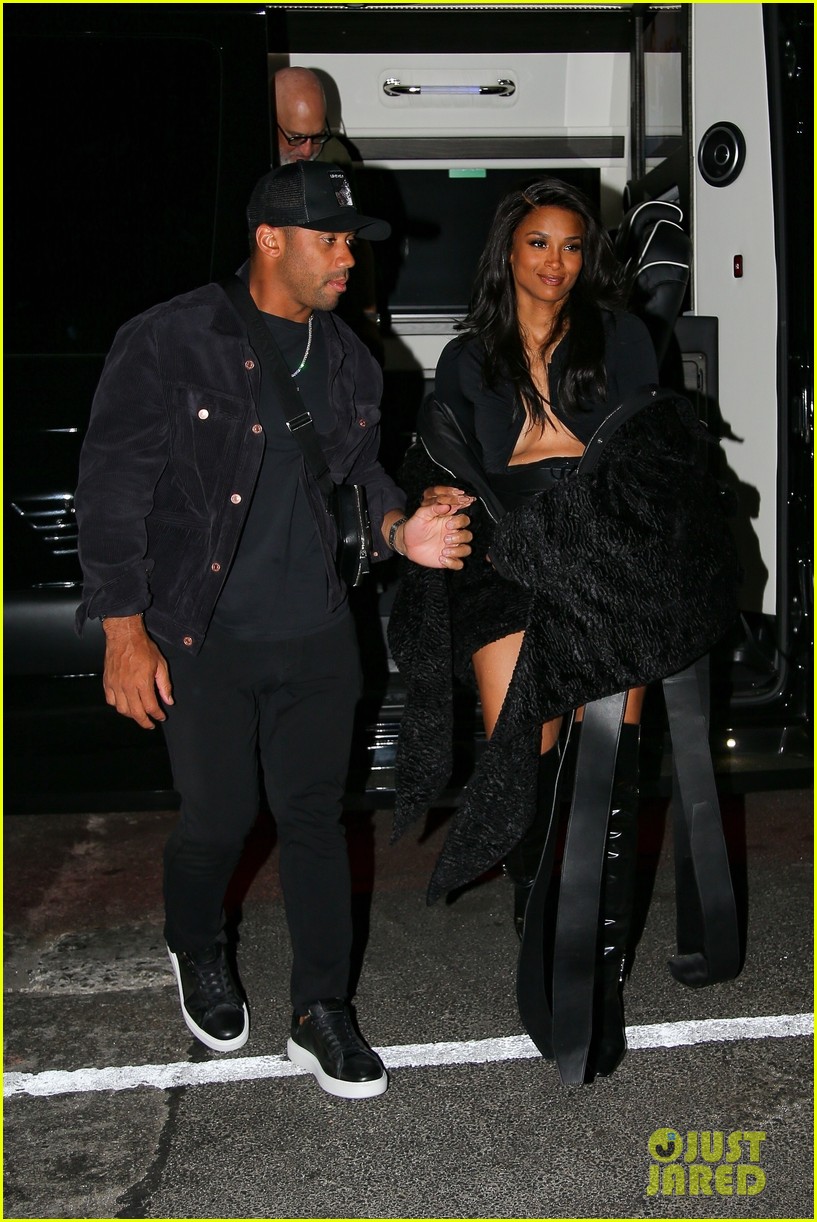 Hailey Bieber, Kendall Jenner, & More Step Out for Pre-Met Gala Event ...