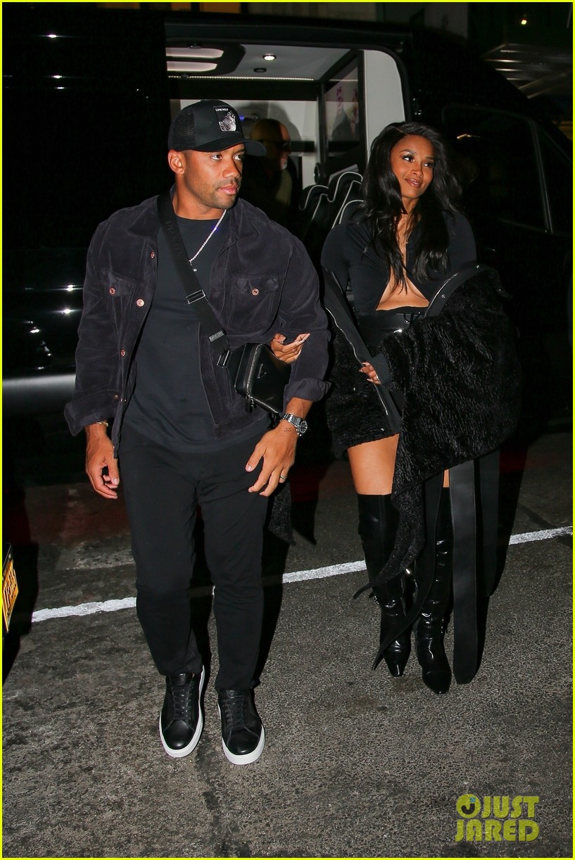 Hailey Bieber, Kendall Jenner, & More Step Out for Pre-Met Gala Event ...