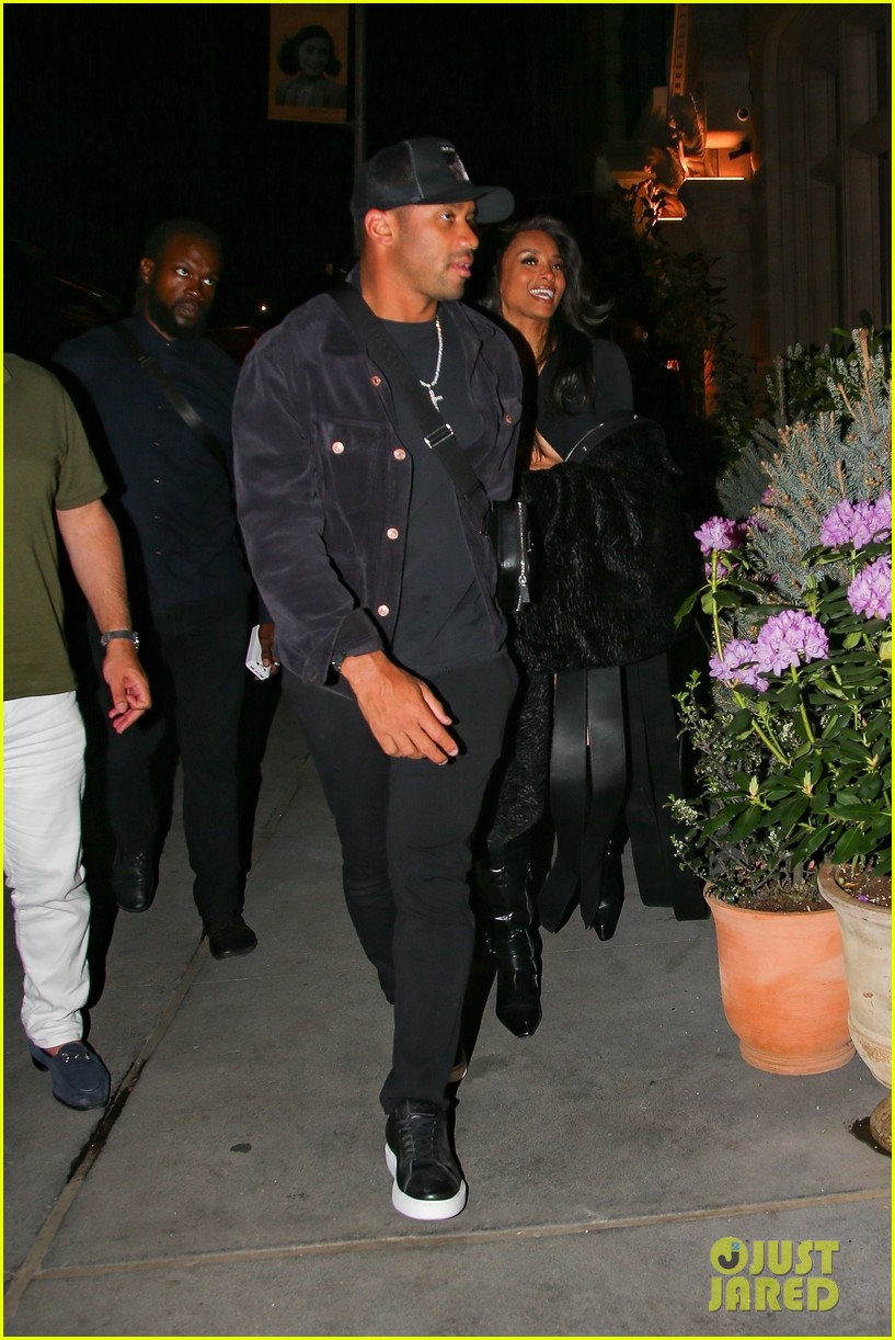 Hailey Bieber, Kendall Jenner, & More Step Out for Pre-Met Gala Event ...