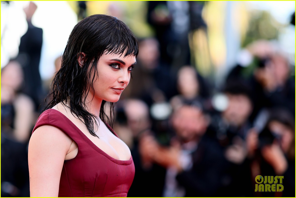 Cara Delevingne Debuts New Dark Hair at Cannes 2025 Premiere!: Photo ...