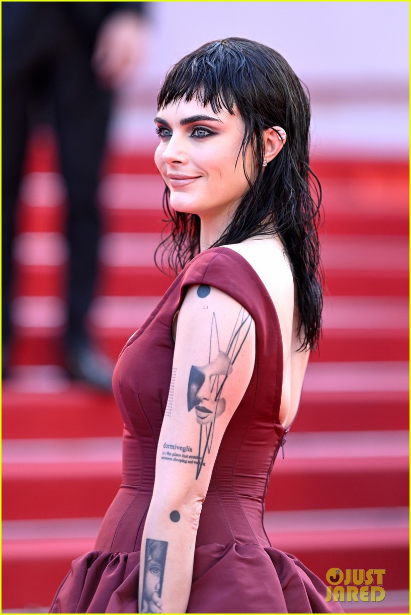 Cara Delevingne Debuts New Dark Hair at Cannes 2025 Premiere!: Photo ...