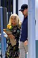 leonardo dicaprio steps out to celebrate mothers day 05