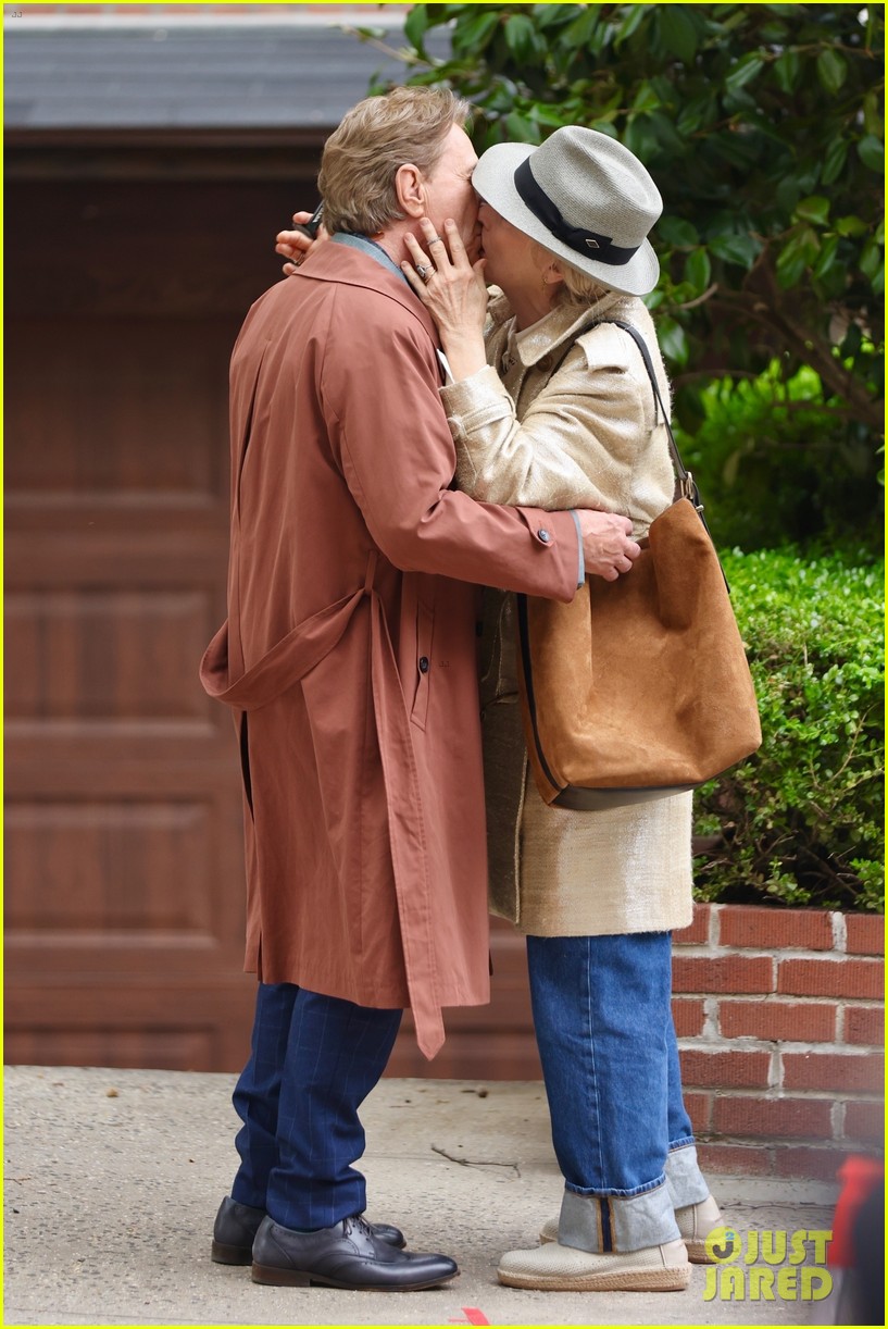 Martin Short & Meryl Streep Film Steamy Kissing Scene for 'Only Murders