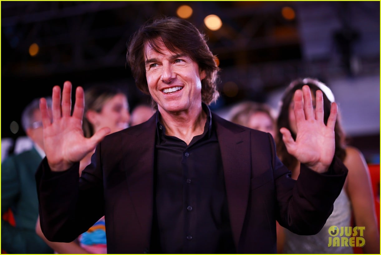 Tom Cruise Brings 'Mission Impossible The Final Reckoning' to Mexico