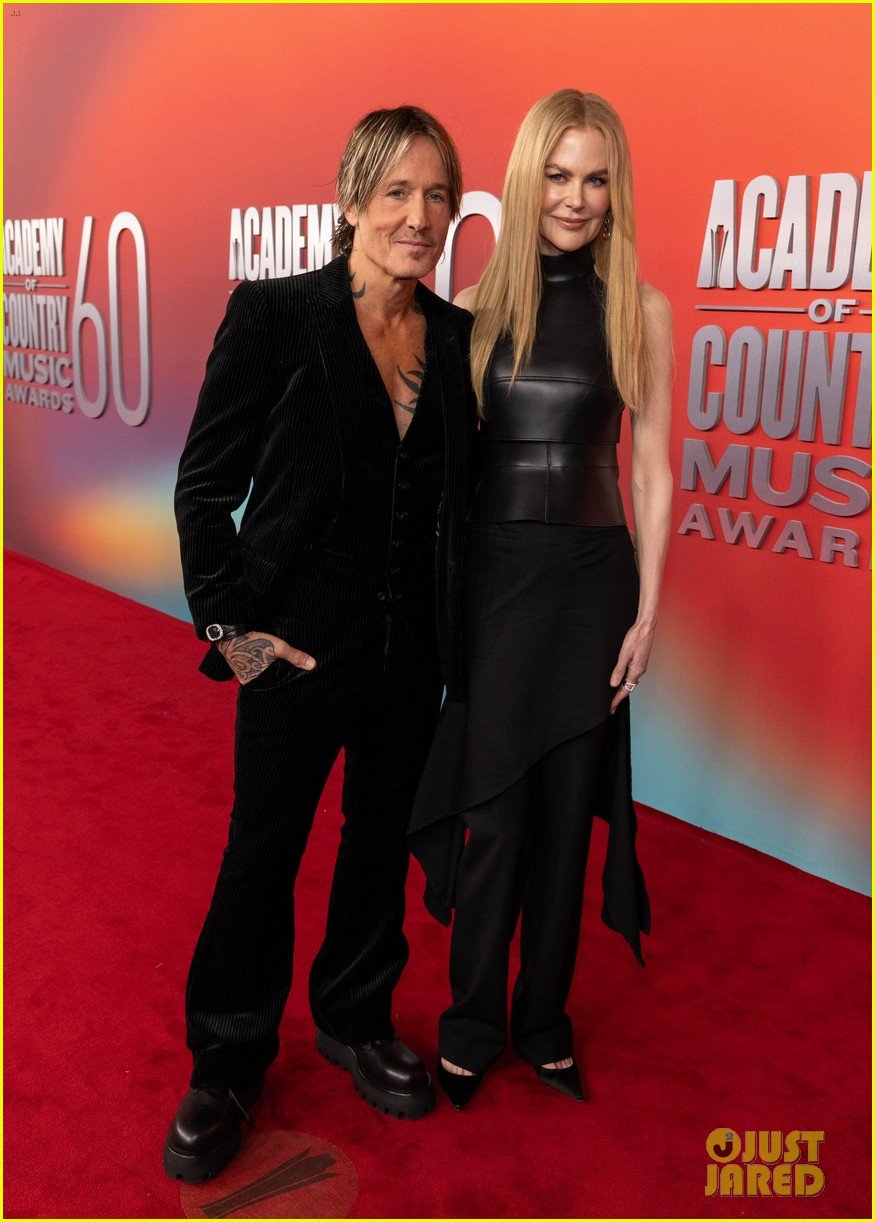 Nicole Kidman Supports Triple Crown Award Winner Husband Keith Urban at