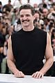 pedro pascal eddington cast at photocall in cannes 01