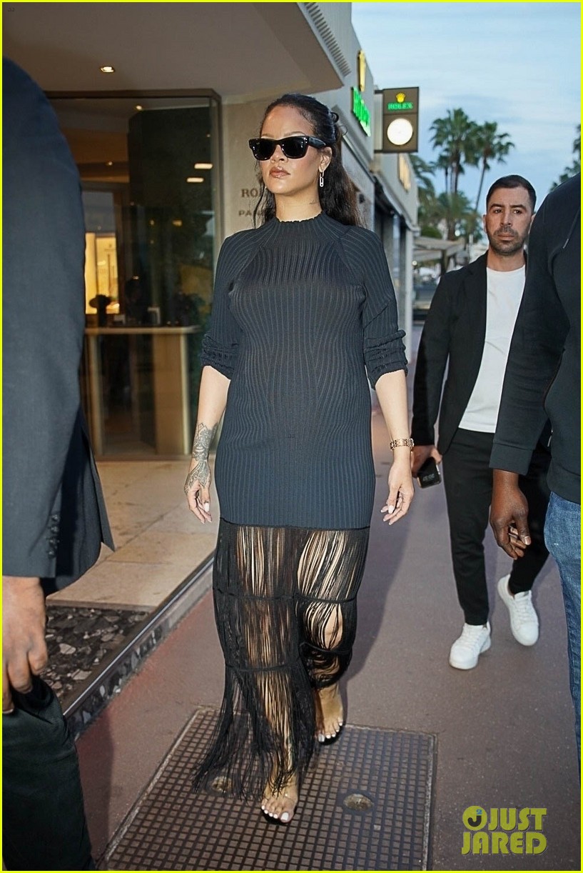 Pregnant Rihanna Wears BumpHugging Black Dress While Shopping in