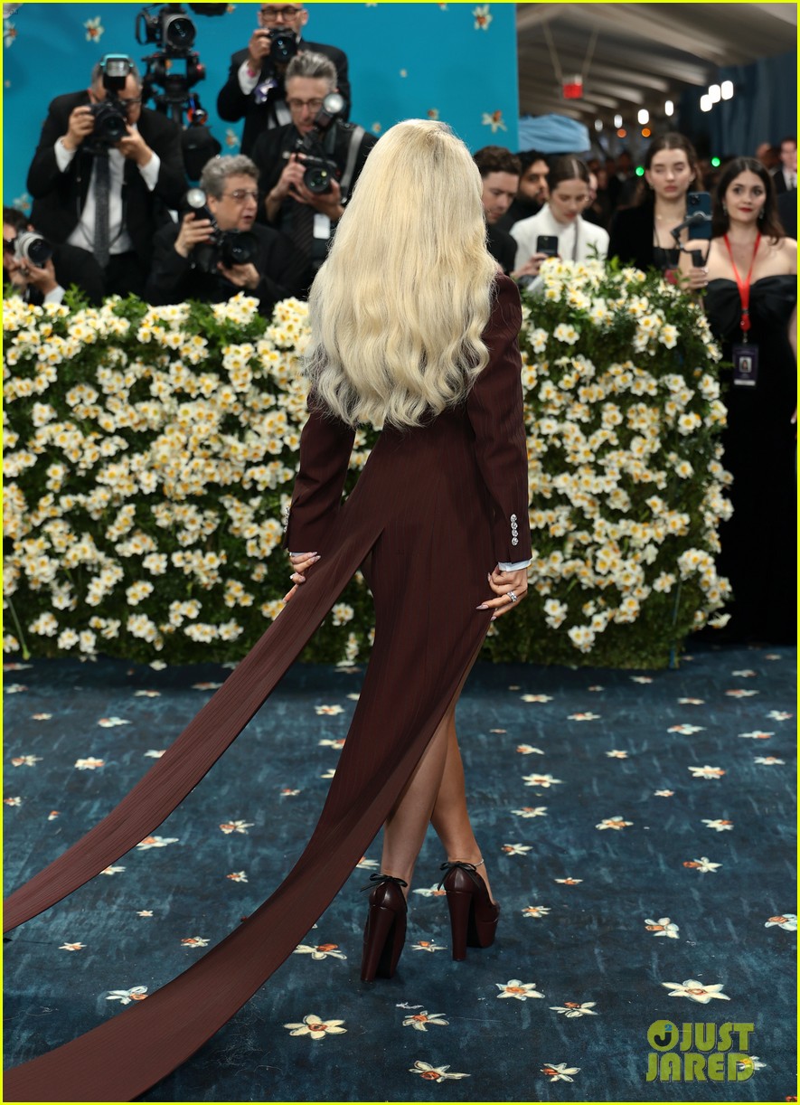 Sabrina Carpenter Claps Back at Criticism Over Her Met Gala 2025 Outfit