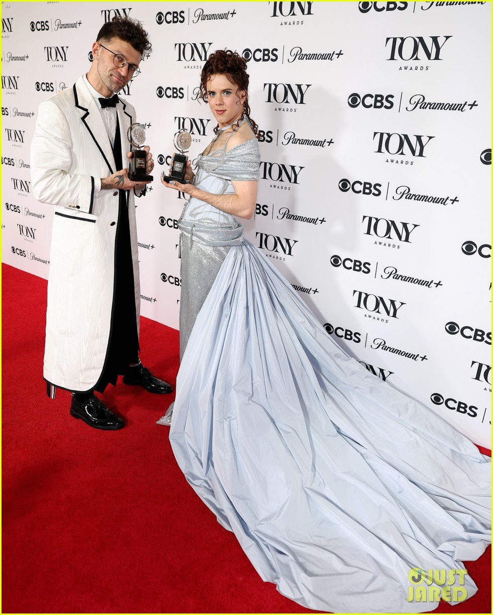 Oh, Mary's Cole Escola Wins Best Actor at Tony Awards 2025,(02)