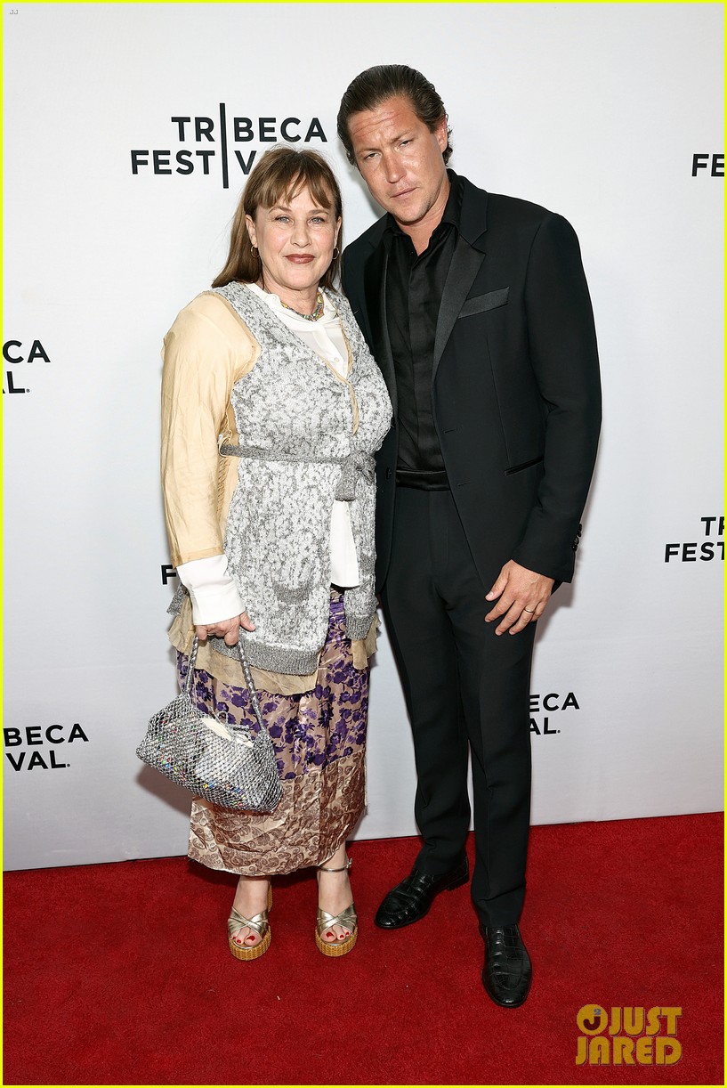 Paris Hilton Joins 'The Trainer' Co-Stars Vito Schnabel & Julia