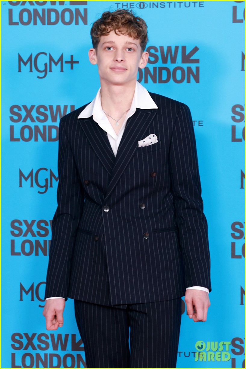 MaryLouise Parker Makes Rare Appearance with Daughter Ash at 'The