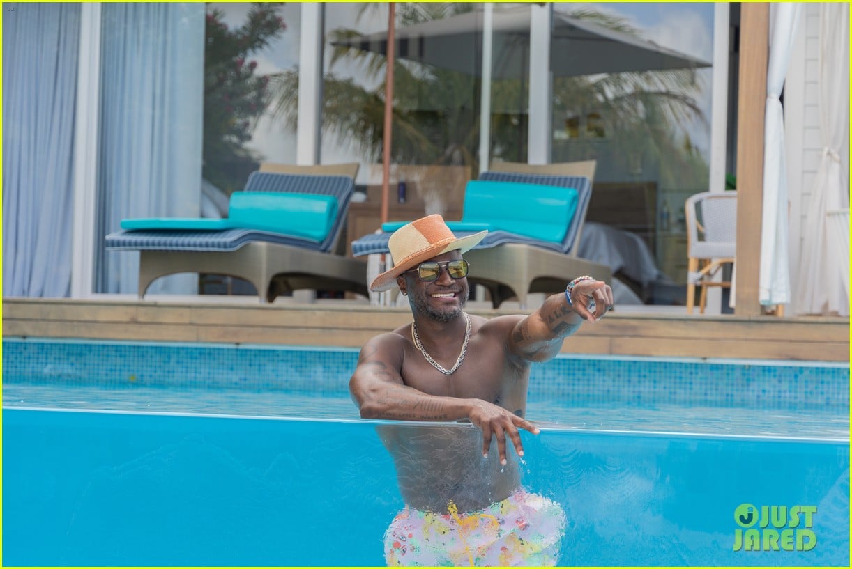 taye diggs sandals vacation 015173773