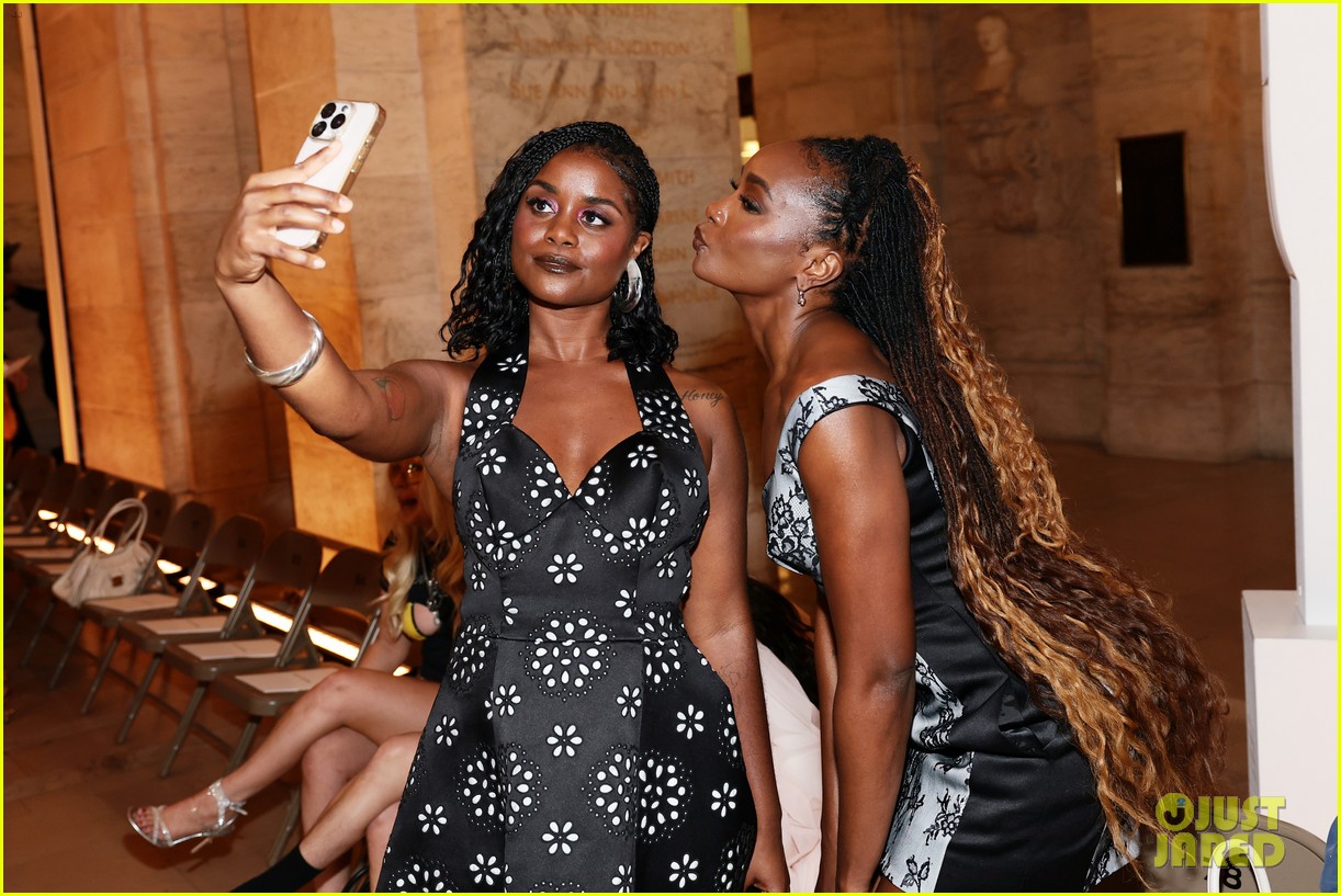 Anna Wintour Attends Marc Jacobs 2026 Runway Show After Stepping Down Marc Jacobs 2026 Runway 26 