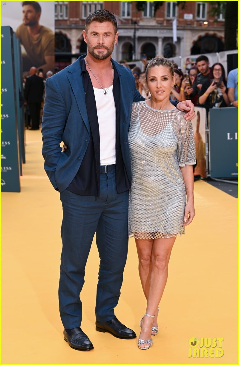 Chris Hemsworth is Joined by Wife Elsa Pataky \u0026 Twin Sons at 'Limitless:  Live Better Now' Premiere in London!: Photo 5184330 | Celebrity Babies,  Chris Hemsworth, Craig Hemsworth, Elsa Pataky, Gabriella Brooks,, image size:800x1222