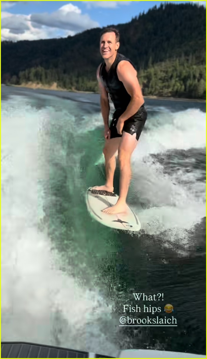 Julianne Hough Reunites with ExHusband Brooks Laich & His Pregnant