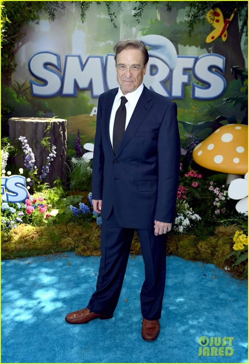 John Goodman Shows Off His 200Pound Weight Loss at 'Smurfs' Premiere