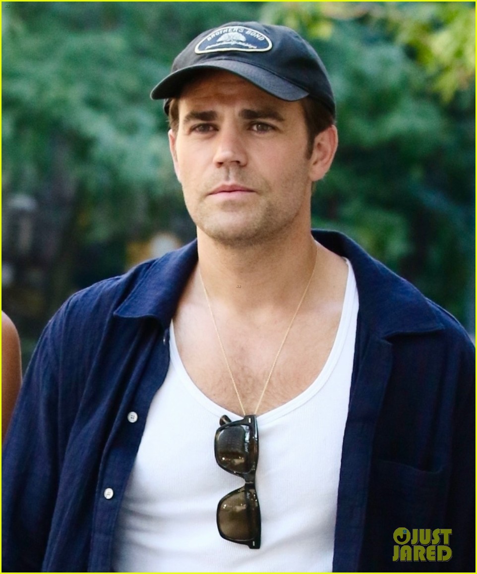 paul wesley natalie kuckenburg hold hands after announcing engagement 015186537