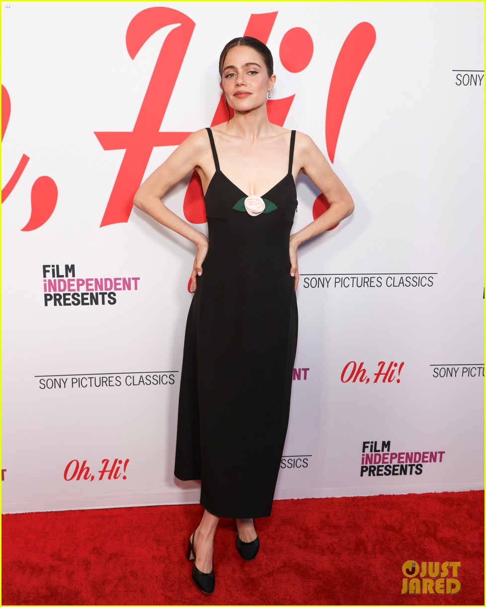 logan lerman molly gordon oh hi premiere 045181448