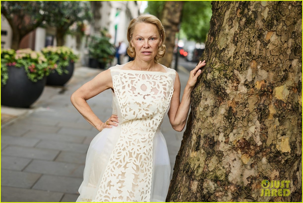 Pamela Anderson Shares the Advice Priscilla Presley Gave Her on 'The