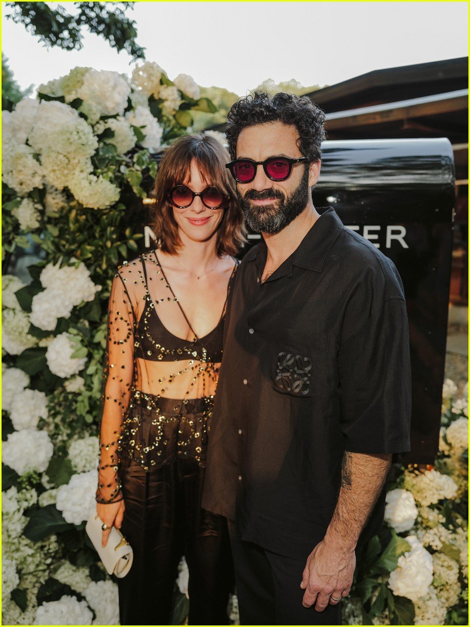 The Gilded Age's Morgan Spector & Wife Rebecca Hall Enjoy a Summer Cocktail  Party in the Hamptons: Photo 5184449 | Julianne Moore, Morgan Spector, Rebecca  Hall Photos | Just Jared: Entertainment News