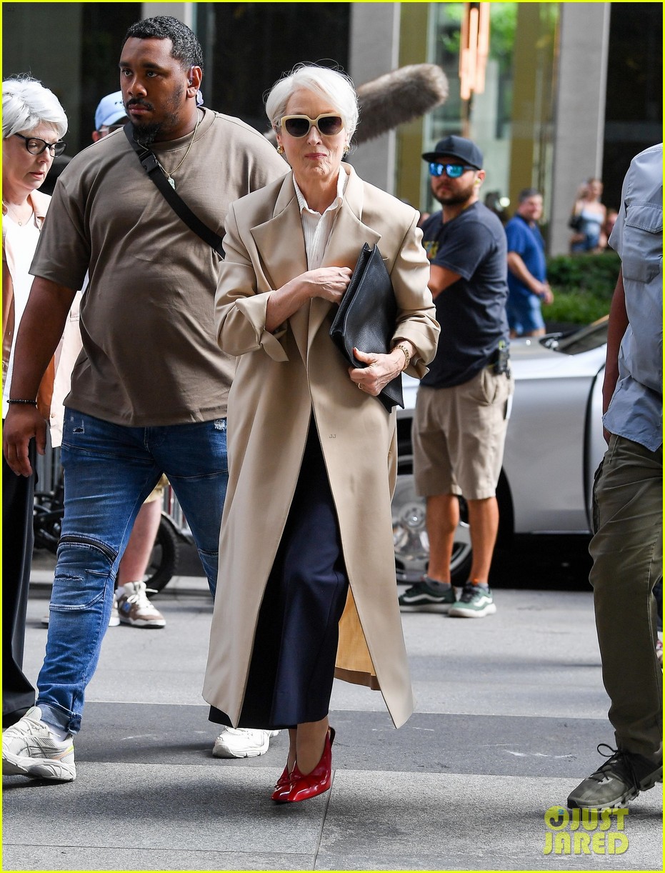 PRADA ホワイト　セットアップ ホワイト（白）系 PRADA(プラダ) セットアップ(メンズ) - 海外通販のBUYMA