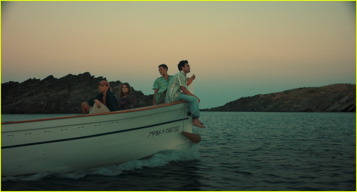 the map that leads to you kj apa madelyn cline 025183367