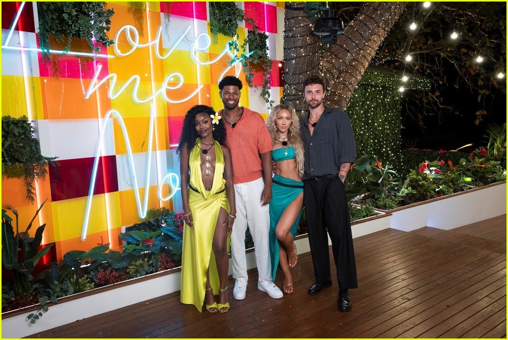 Love Island USA's Savanna 'Vanna' Einerson Reacts to Negative Comments