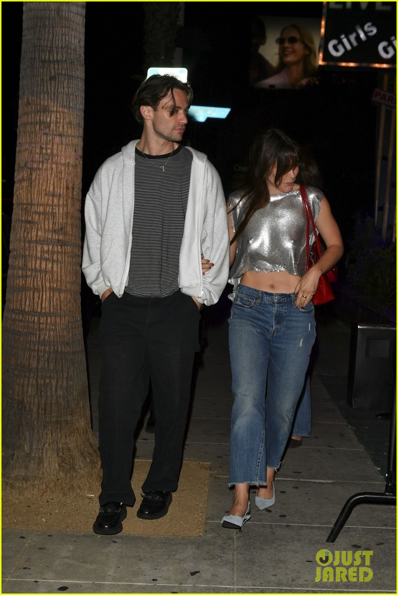 Thomas Doherty Spotted Walking ArminArm with Demi Moore's Daughter