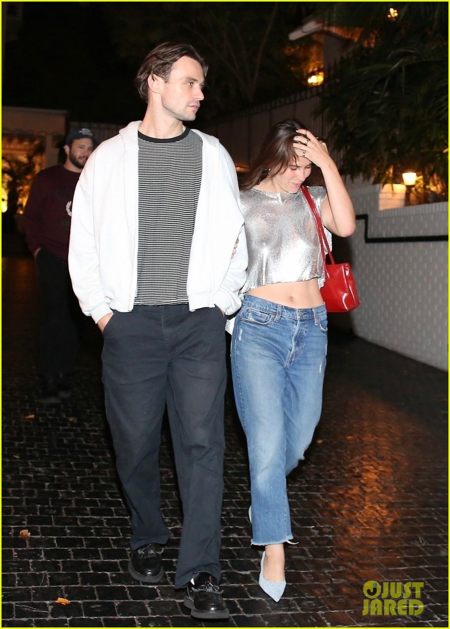 Thomas Doherty Spotted Walking ArminArm with Demi Moore's Daughter