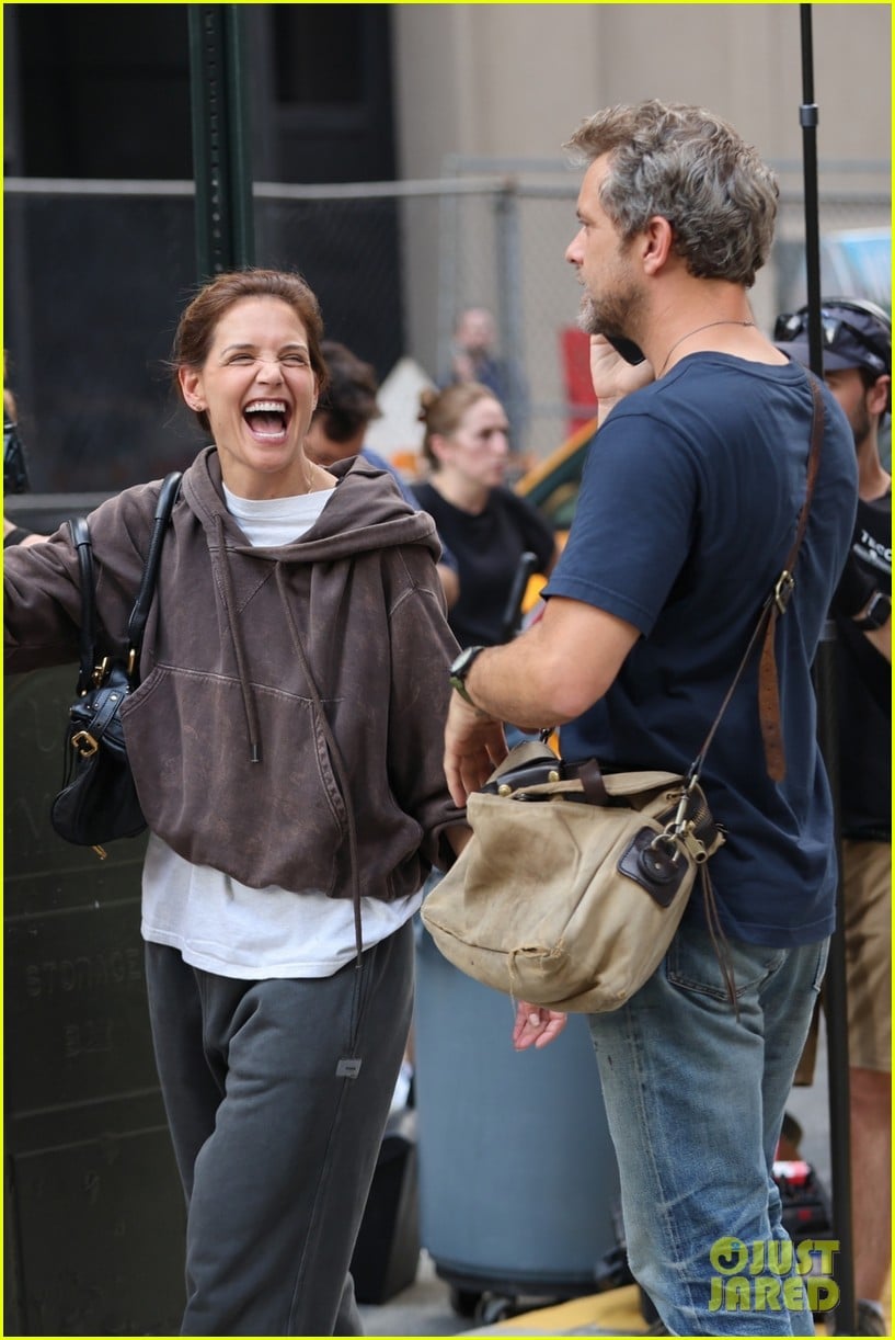 Katie Holmes Directs Joshua Jackson on 'Happy Hours' Set in NYC Photo