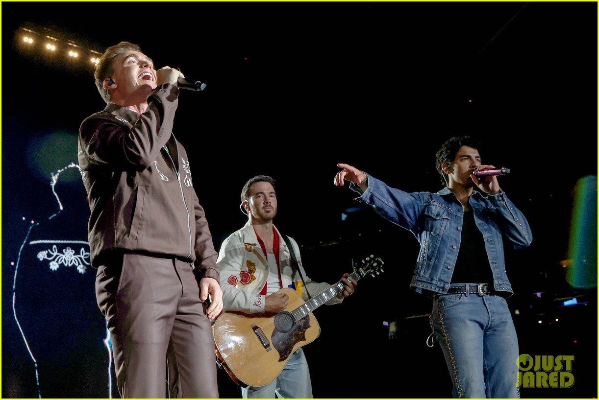 Jonas Brothers' 'JONAS20: Greetings From Your Hometown Tour' 2025 ...