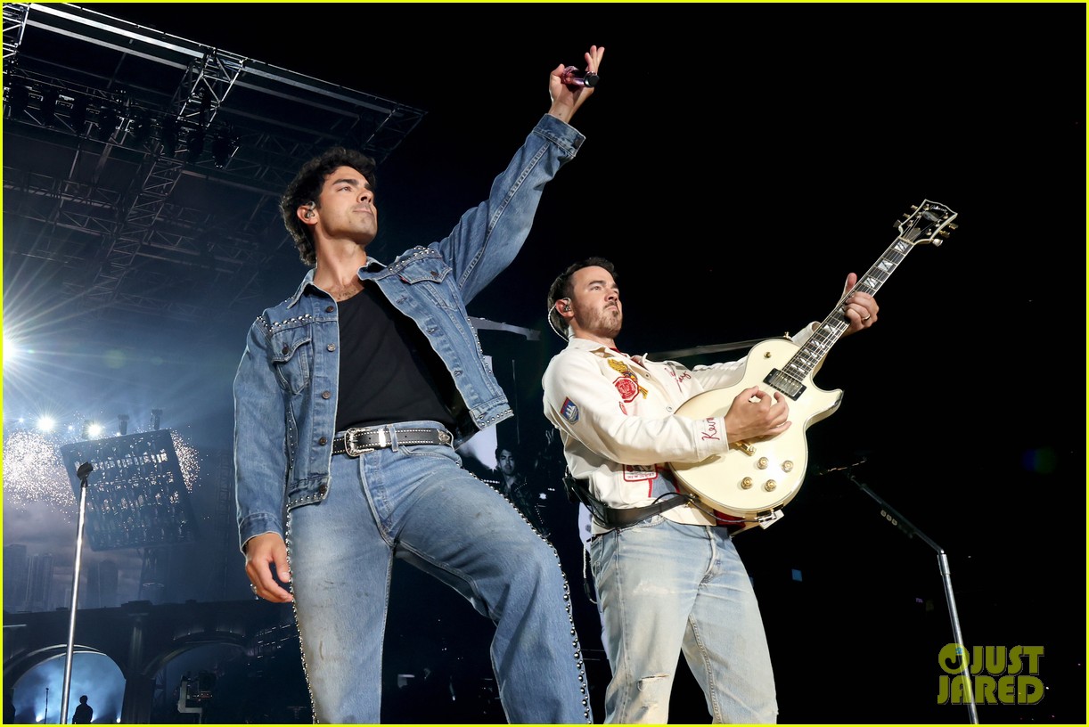 Jonas Brothers' 'JONAS20 Greetings From Your Hometown Tour' 2025