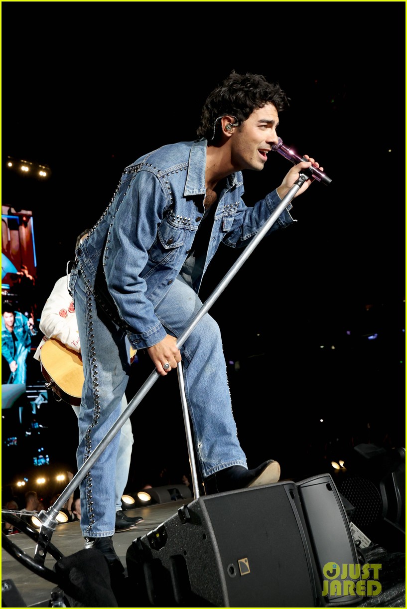 Jonas Brothers' 'JONAS20: Greetings From Your Hometown Tour' 2025 ...