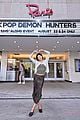 kpop demon hunters stars surprise fans at nyc sing along screening 01