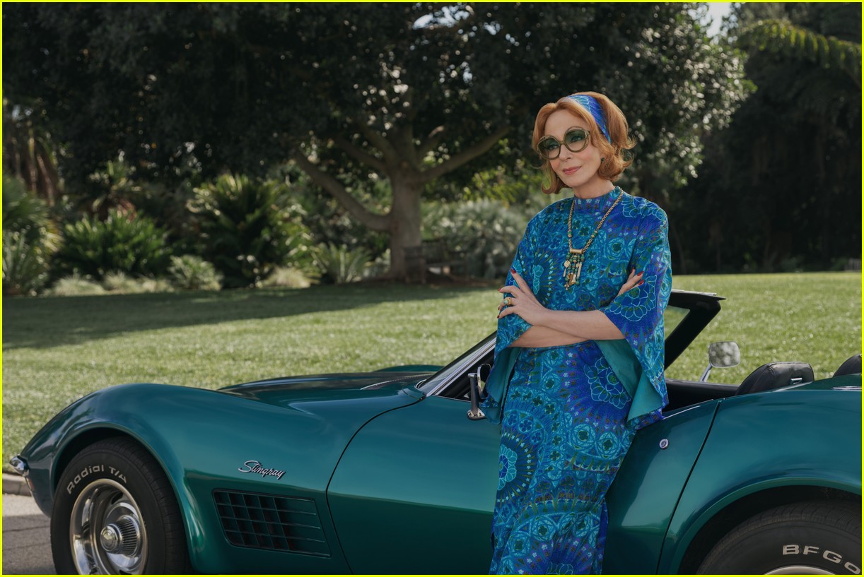 palm royale season 2 gets first look photos premiere date revealed 025191556